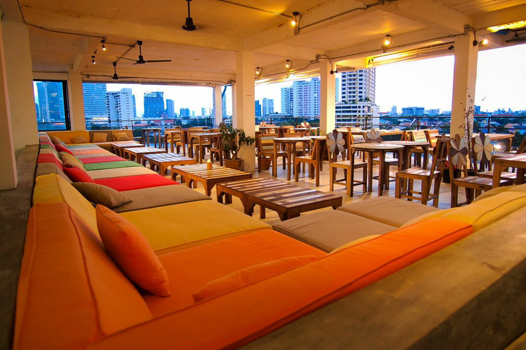 Riverview Residence Bangkok Bagian luar foto